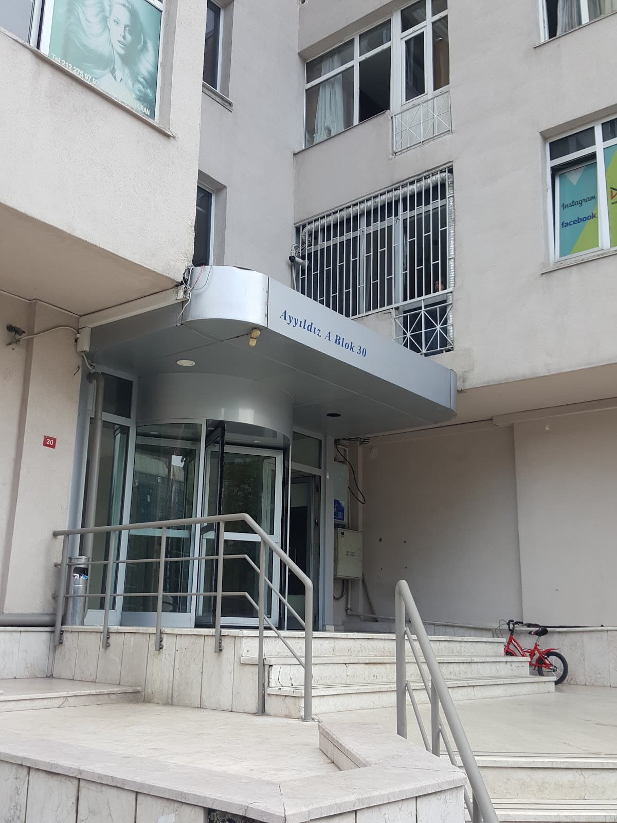 ANTIK — Kadıköy, İstanbul Hazır Ofis fotoğraf 4