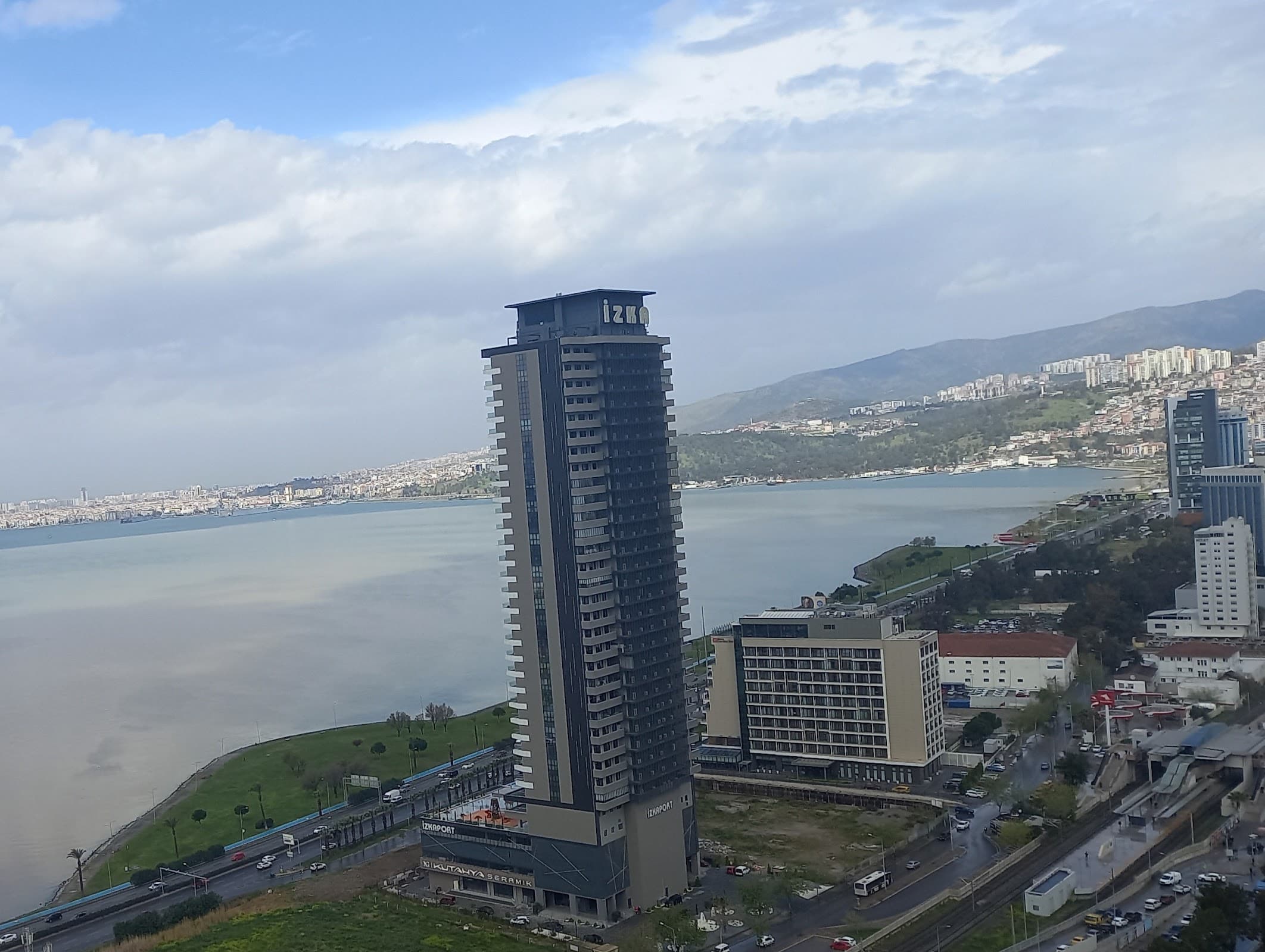Ege Perla B Kule — Bayraklı, İzmir Plaza Ofis fotoğraf 4