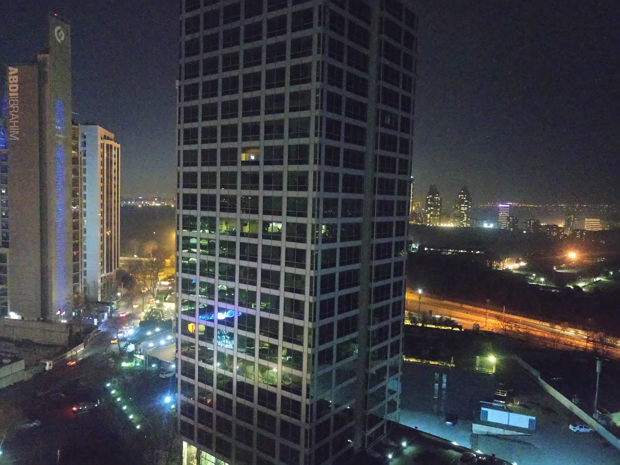 AYAZAĞA TİCARET MERKEZİ — Maslak, İstanbul Hazır Ofis fotoğraf 3