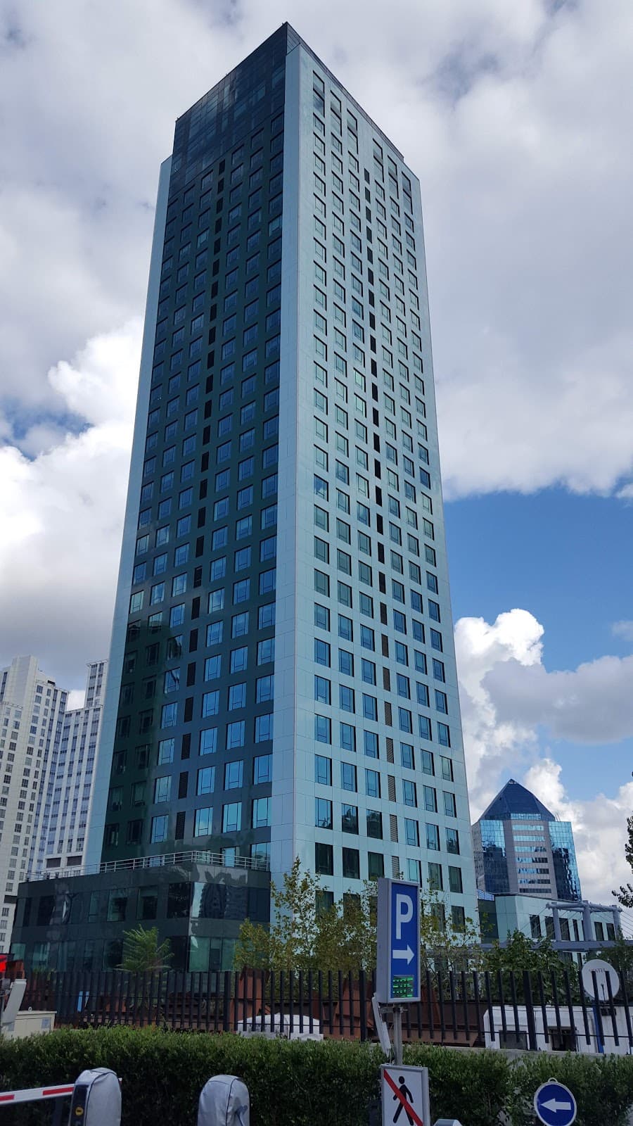 Plaza Cubes | Sun Plaza Maslak | Hazır & Sanal & Kiralık Ofis — Maslak, İstanbul Plaza Ofis fotoğraf 4