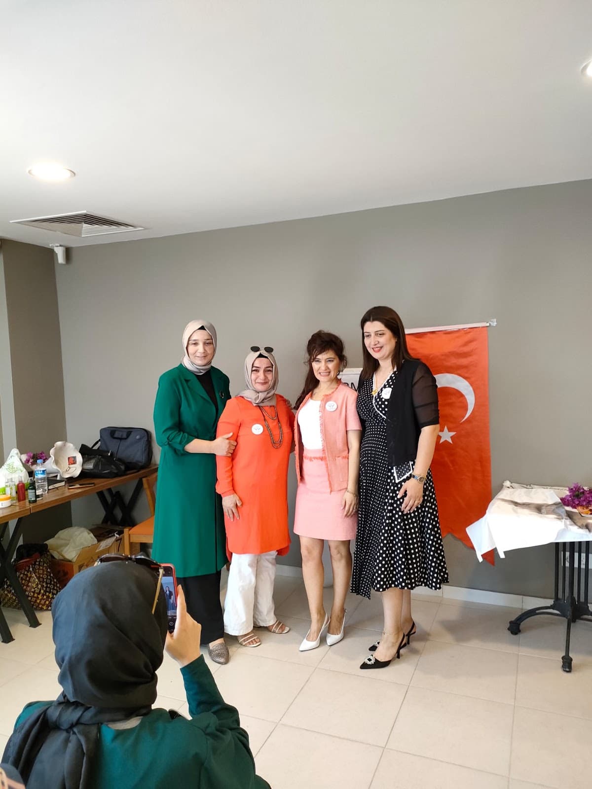 FARMASİ ZİRVE EKİP — Tepebaşı, Eskişehir Hazır Ofis fotoğraf 3