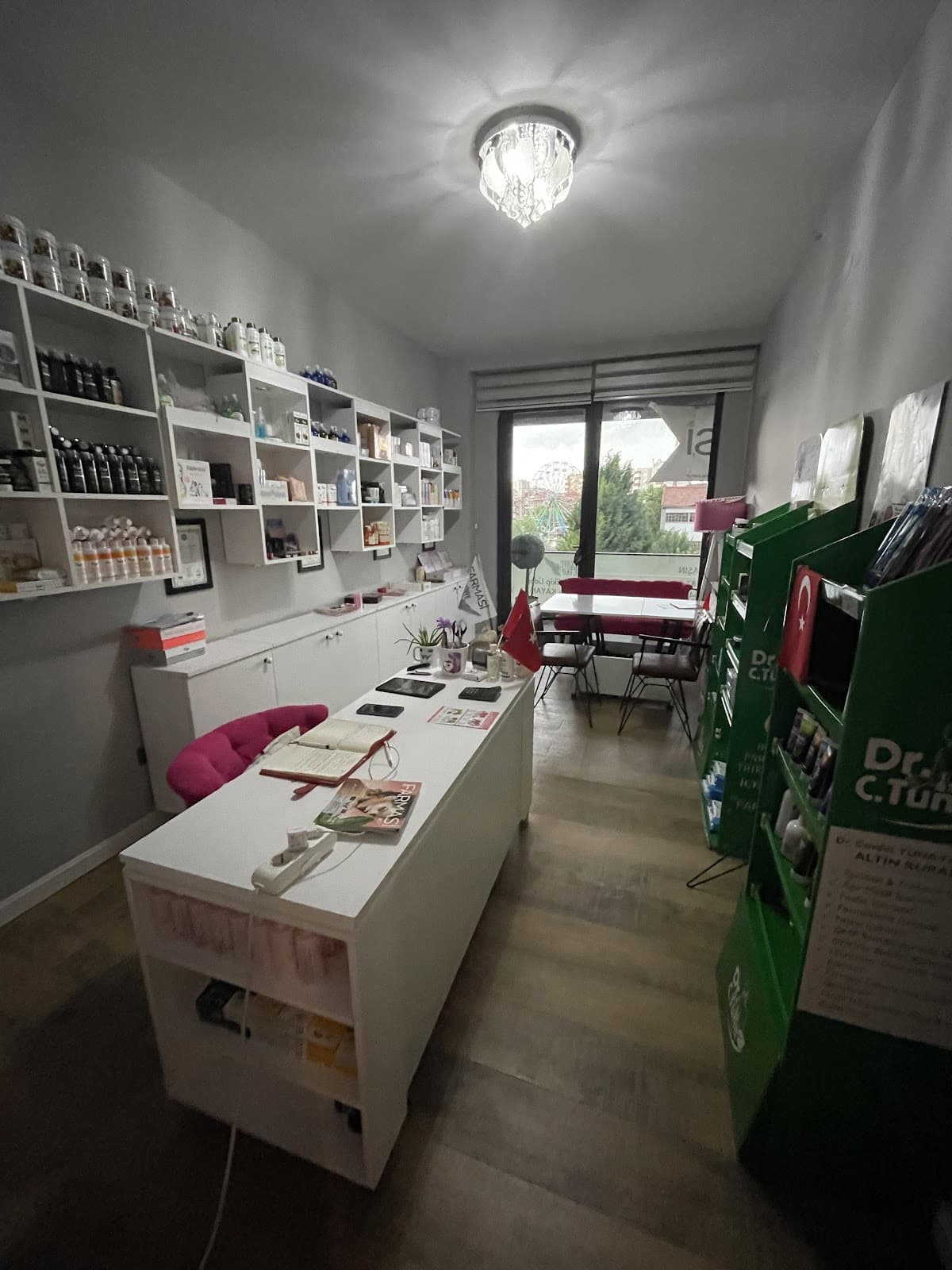 FARMASİ ZİRVE EKİP — Tepebaşı, Eskişehir Hazır Ofis fotoğraf 4