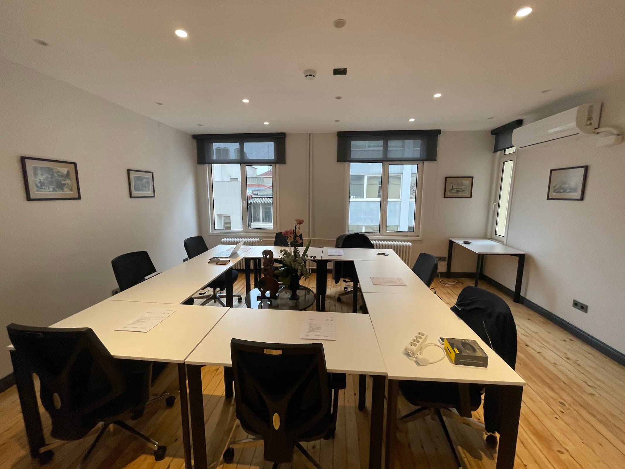 Ofis Voyvoda- Coworking Space / Instant Offices / Virtual Office / Meeting Rooms — Beşiktaş, İstanbul Sanal Ofis fotoğraf 3