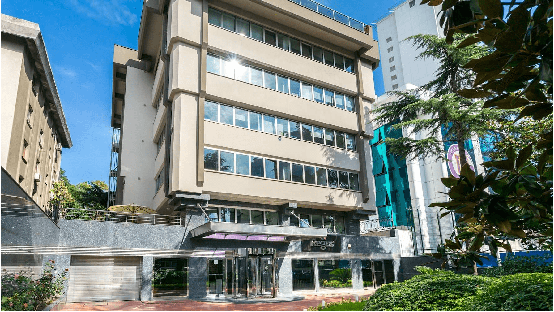 Regus - Istanbul, Zincirlikuyu — Şişli, İstanbul Hazır Ofis