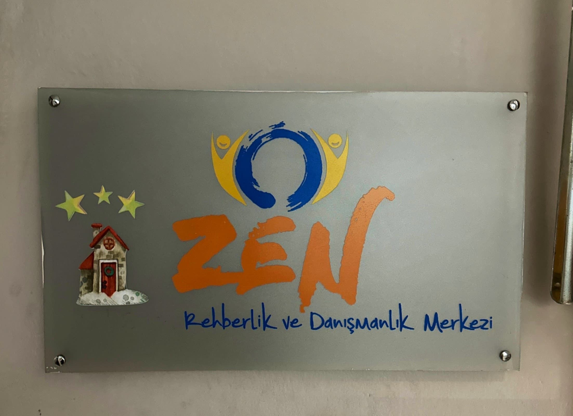 ZEN Rehberlik Ve Danışmanlık Merkezi — Karşıyaka, İzmir Hazır Ofis fotoğraf 5