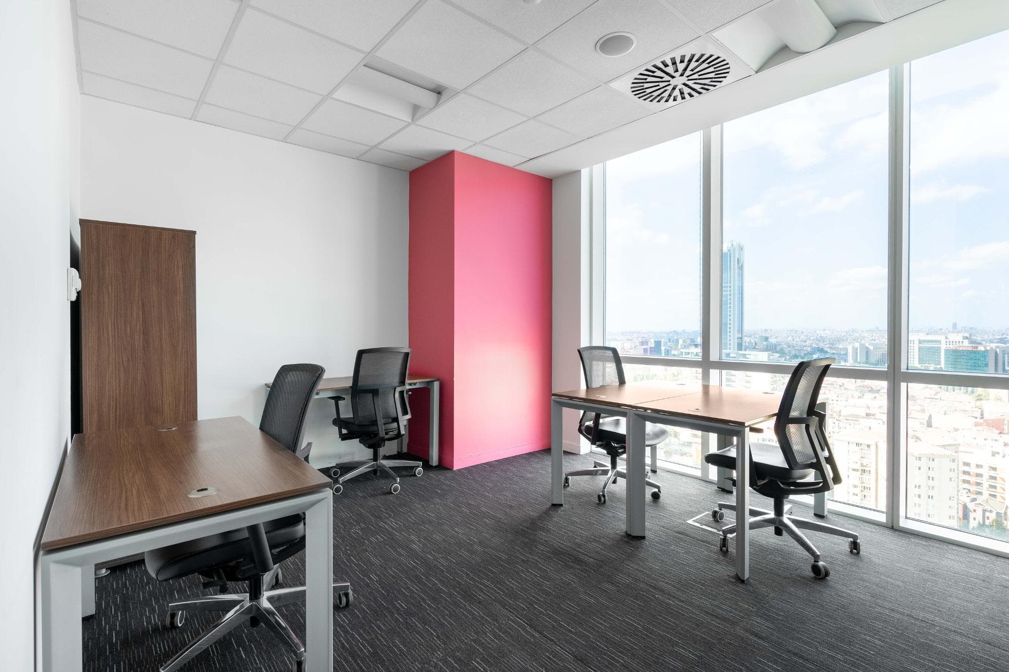 Regus - Istanbul, Trump Towers — Şişli, İstanbul Plaza Ofis fotoğraf 2