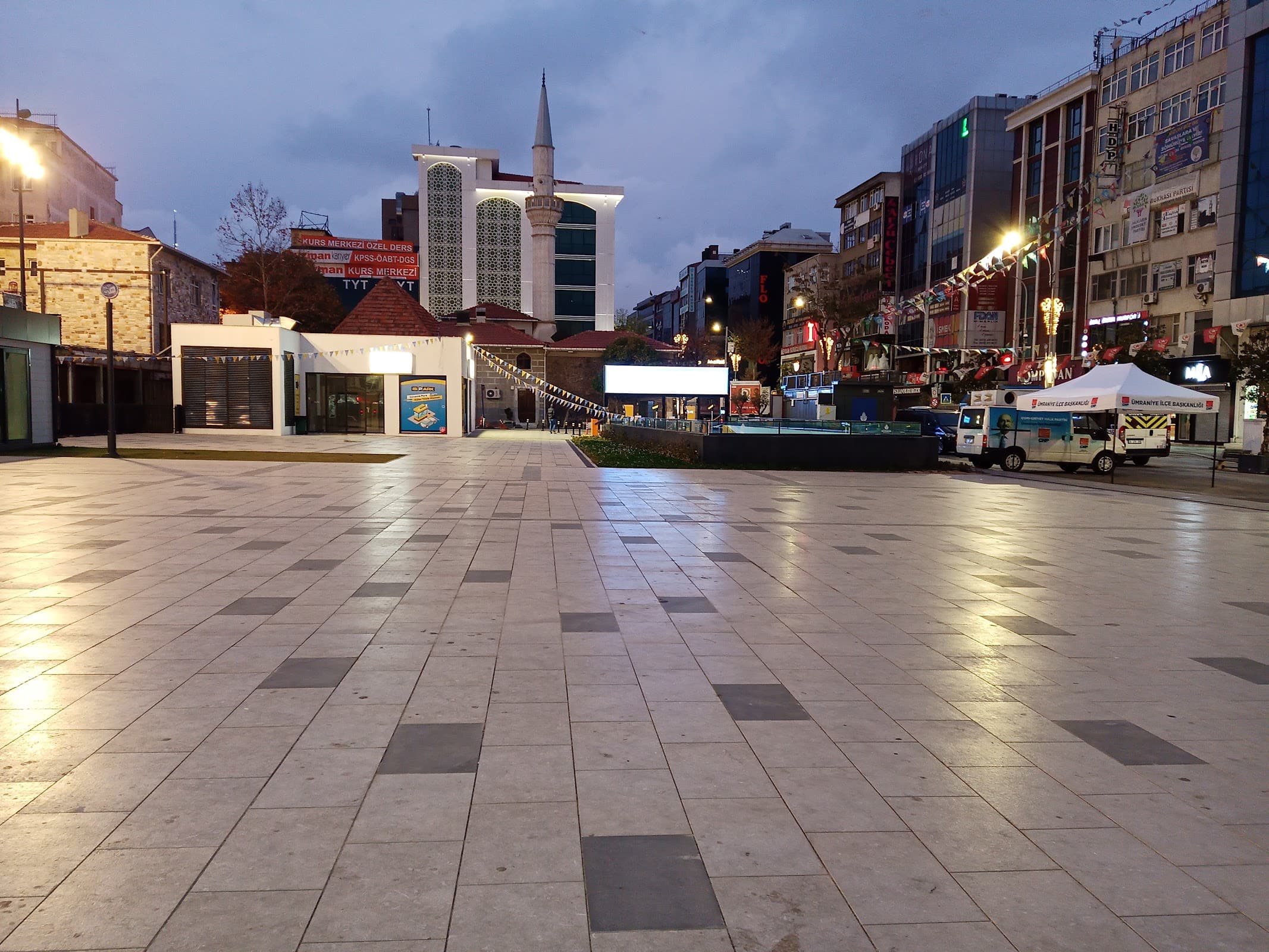 Ayvazlar İş Merkezi — Ümraniye, İstanbul Hazır Ofis