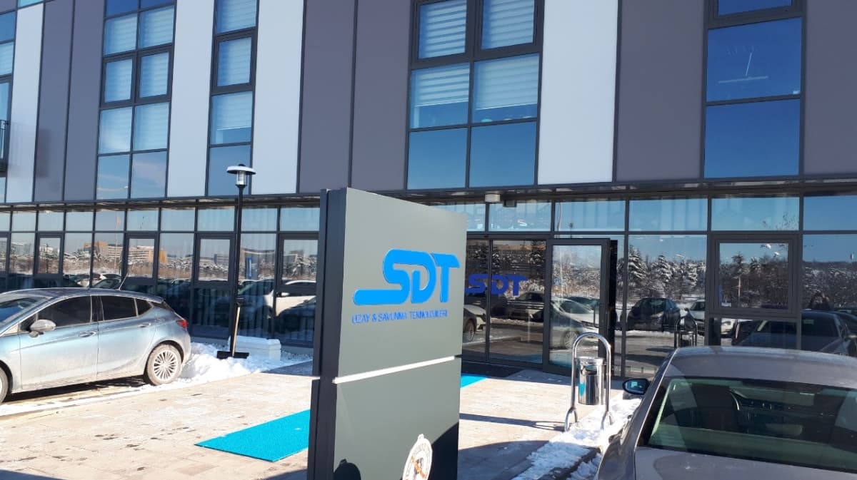 SDT Uzay ve Savunma Teknolojileri A.Ş. ODTÜ-TEKNOKENT YERLEŞKESİ — Eskişehir Yolu, Ankara Hazır Ofis