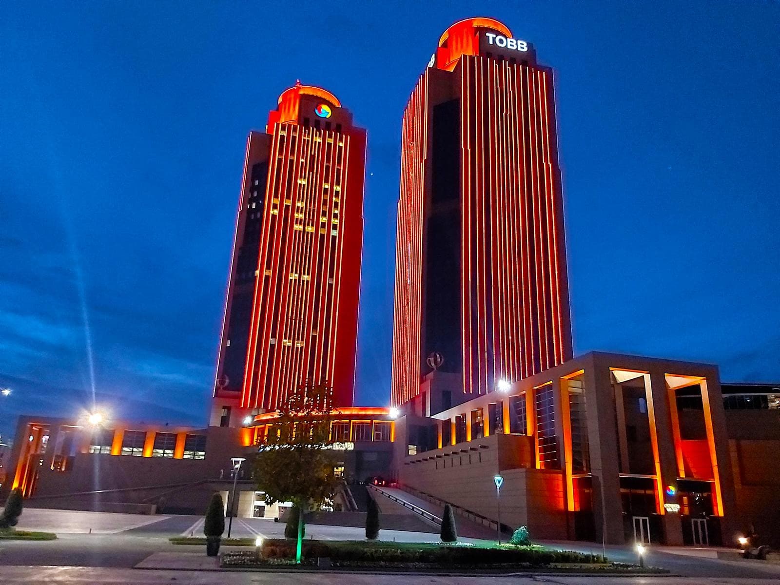 TOBB SOSYAL TESİSLER - İkiz Kuleler - G4 Kapısı — Eskişehir Yolu, Ankara Plaza Ofis fotoğraf 2