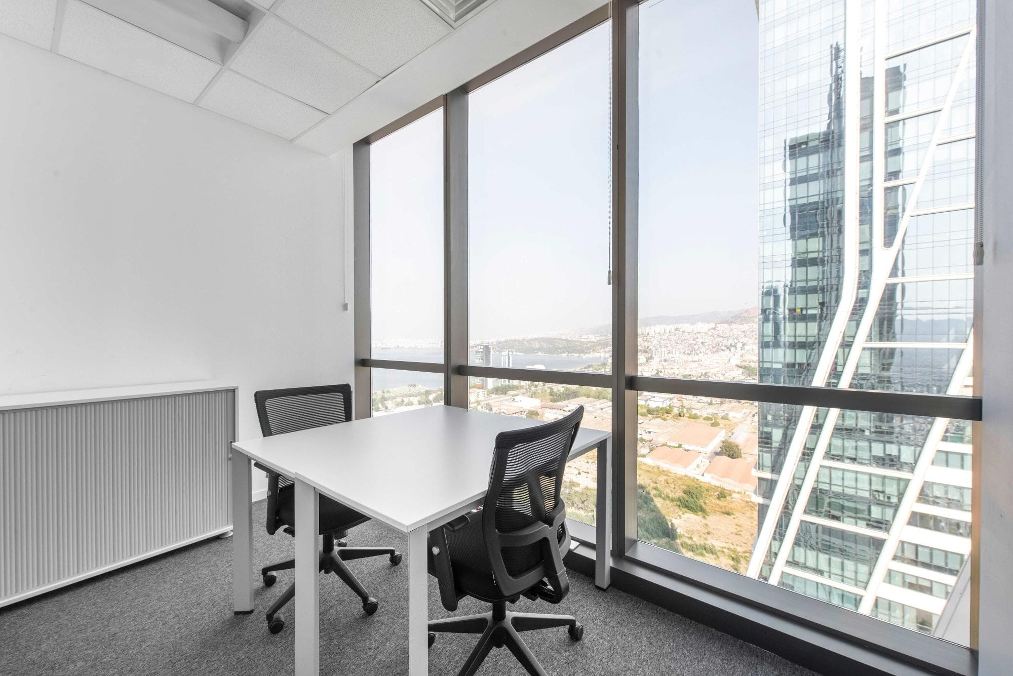 Regus - Izmir, Bayrakli - Folkart Towers — Bayraklı, İzmir Plaza Ofis fotoğraf 3