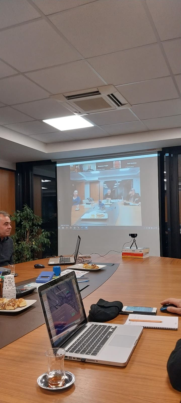 EMO YENI HIZMETve EĞİTİM MERKEZİ — Bornova, İzmir Hazır Ofis fotoğraf 5