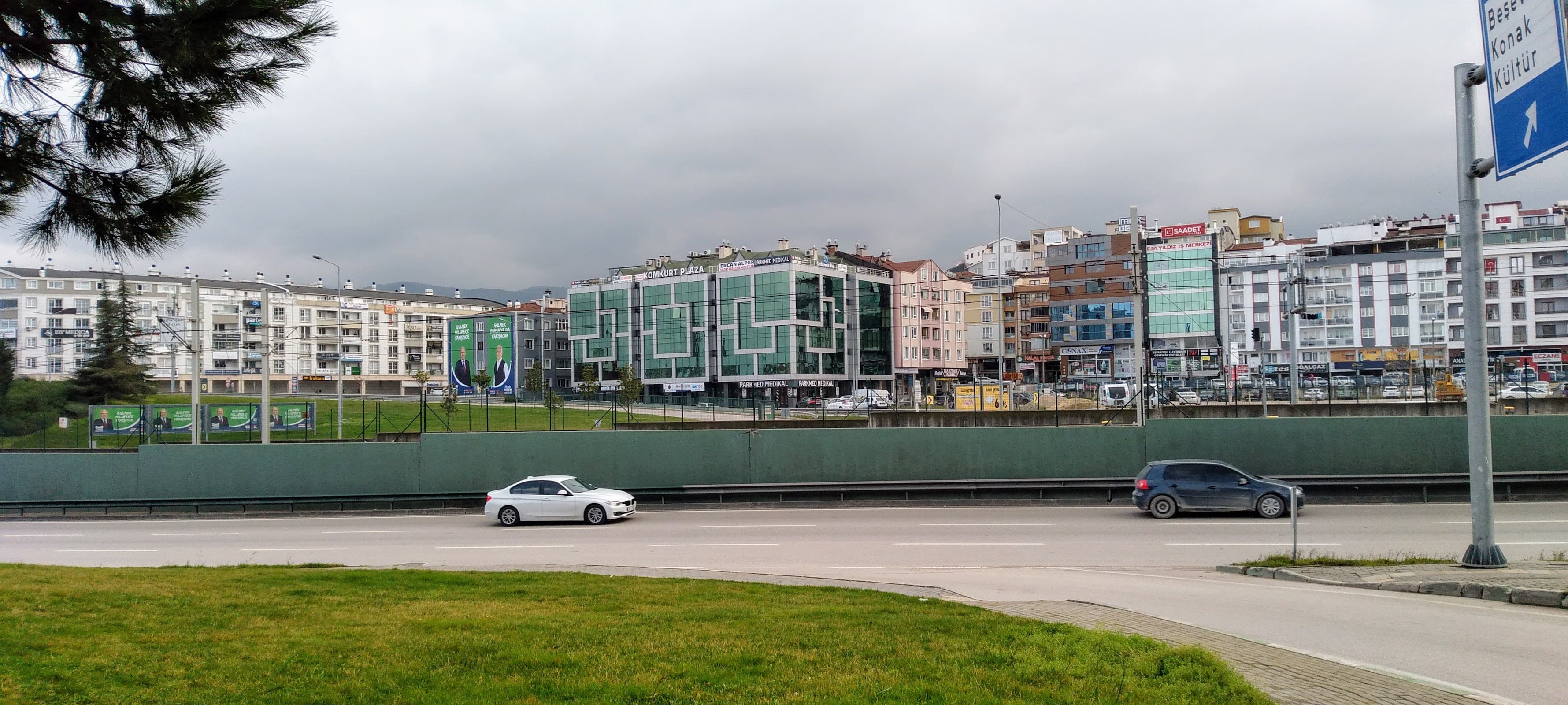 KOMKURT PLAZA — Nilüfer, Bursa Plaza Ofis fotoğraf 4