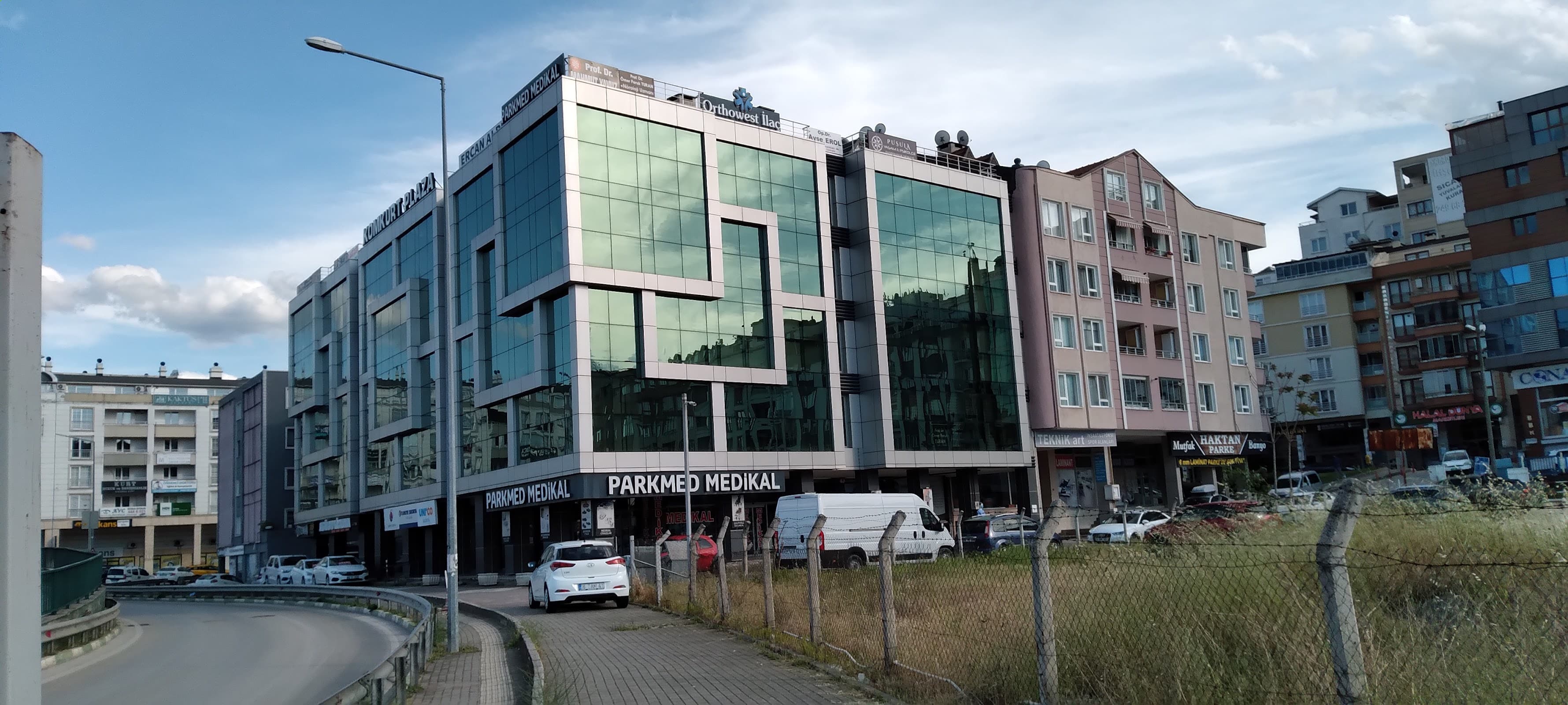 KOMKURT PLAZA — Nilüfer, Bursa Plaza Ofis fotoğraf 5