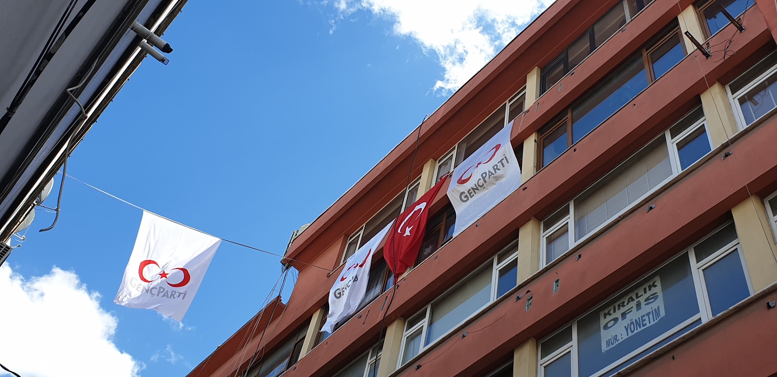 Genç Parti istanbul il Baskanlıgı — Kadıköy, İstanbul Hazır Ofis fotoğraf 2