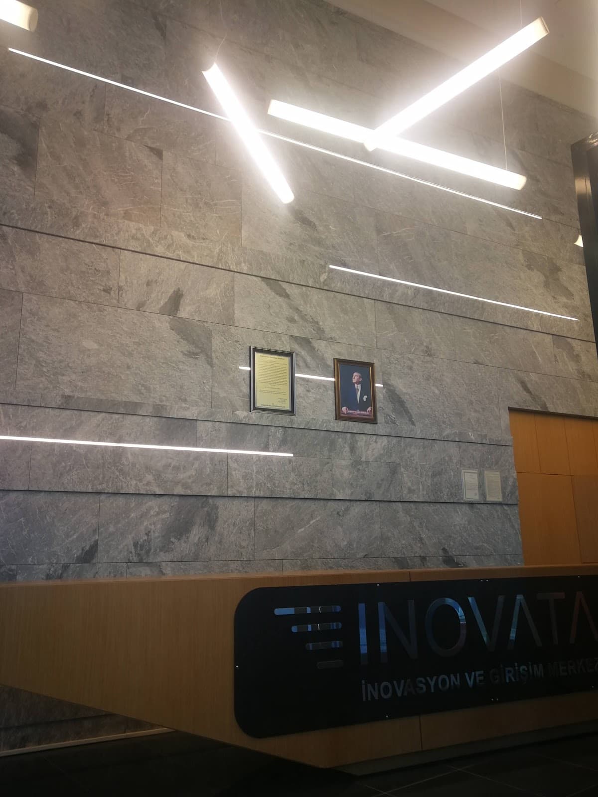 İNOVATA - Girişimcilik ve Kuluçka Merkezi — Ataşehir, İstanbul Hazır Ofis fotoğraf 2