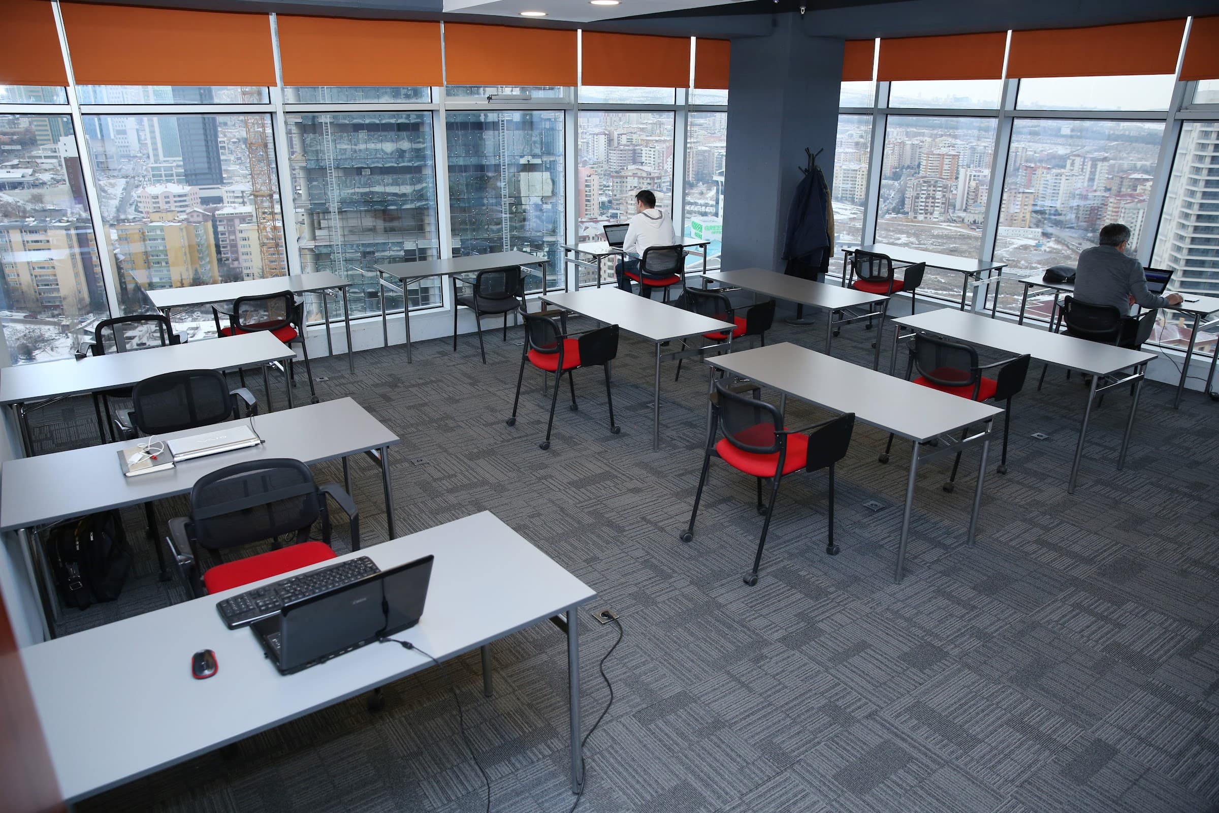 Plaza Cubes | Paragon Tower Ankara | Hazır & Sanal & Kiralık Ofis — Çukurambar, Ankara Plaza Ofis fotoğraf 2