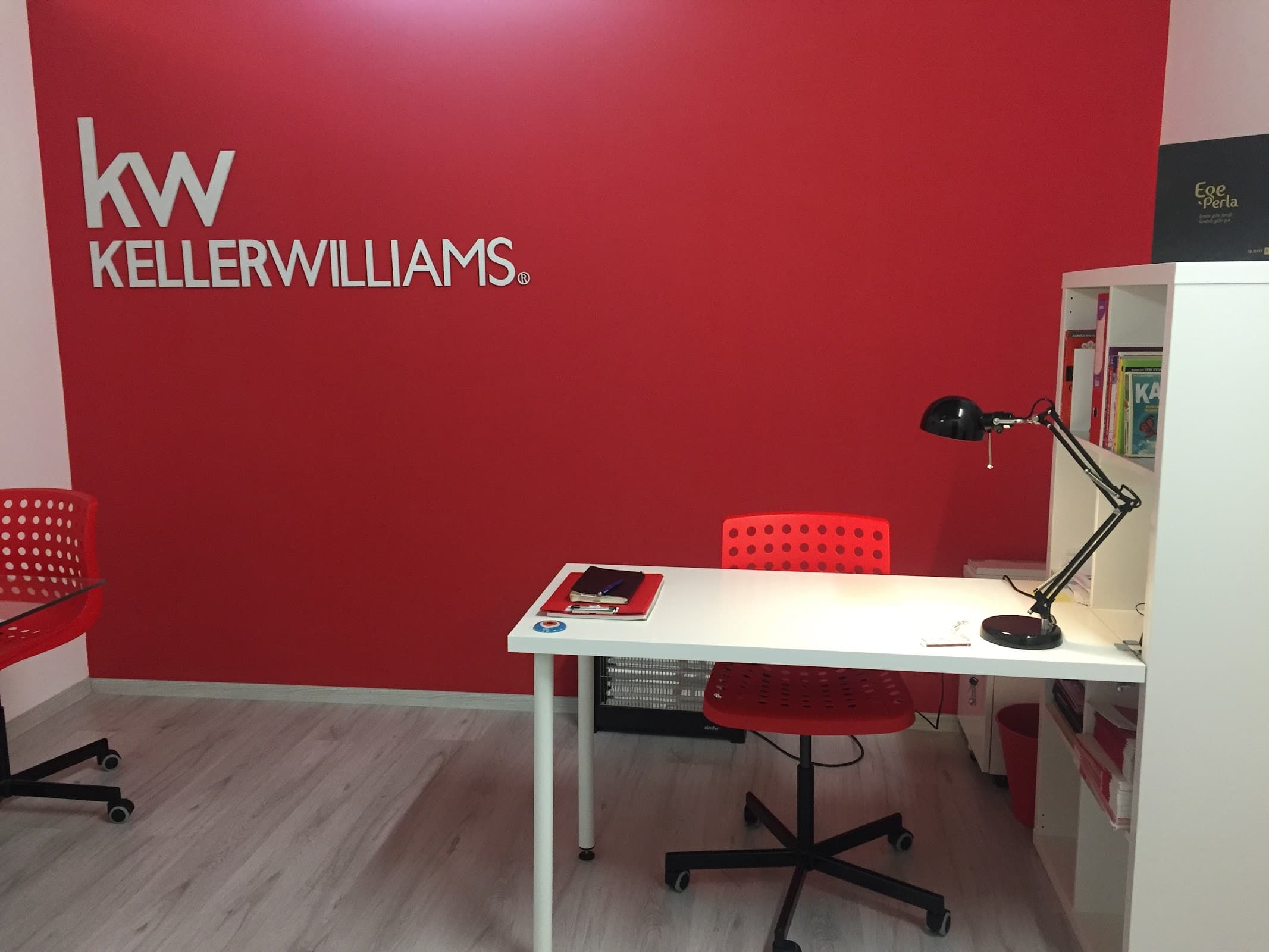 Ege Perla Konut & Ofis Yetkili Satış ve Kiralama Ofisi Keller Williams — Bayraklı, İzmir Hazır Ofis fotoğraf 5