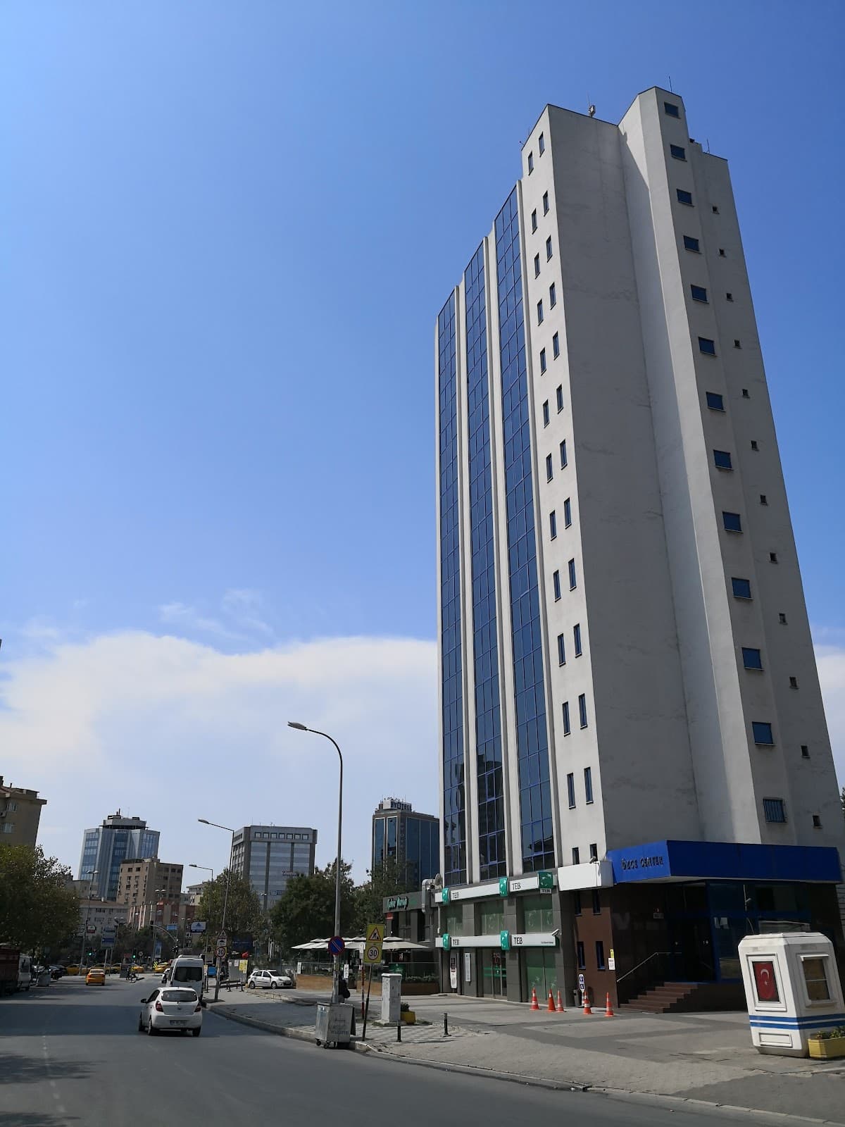 Özce Center İş Merkezi — Kozyatağı, İstanbul Hazır Ofis