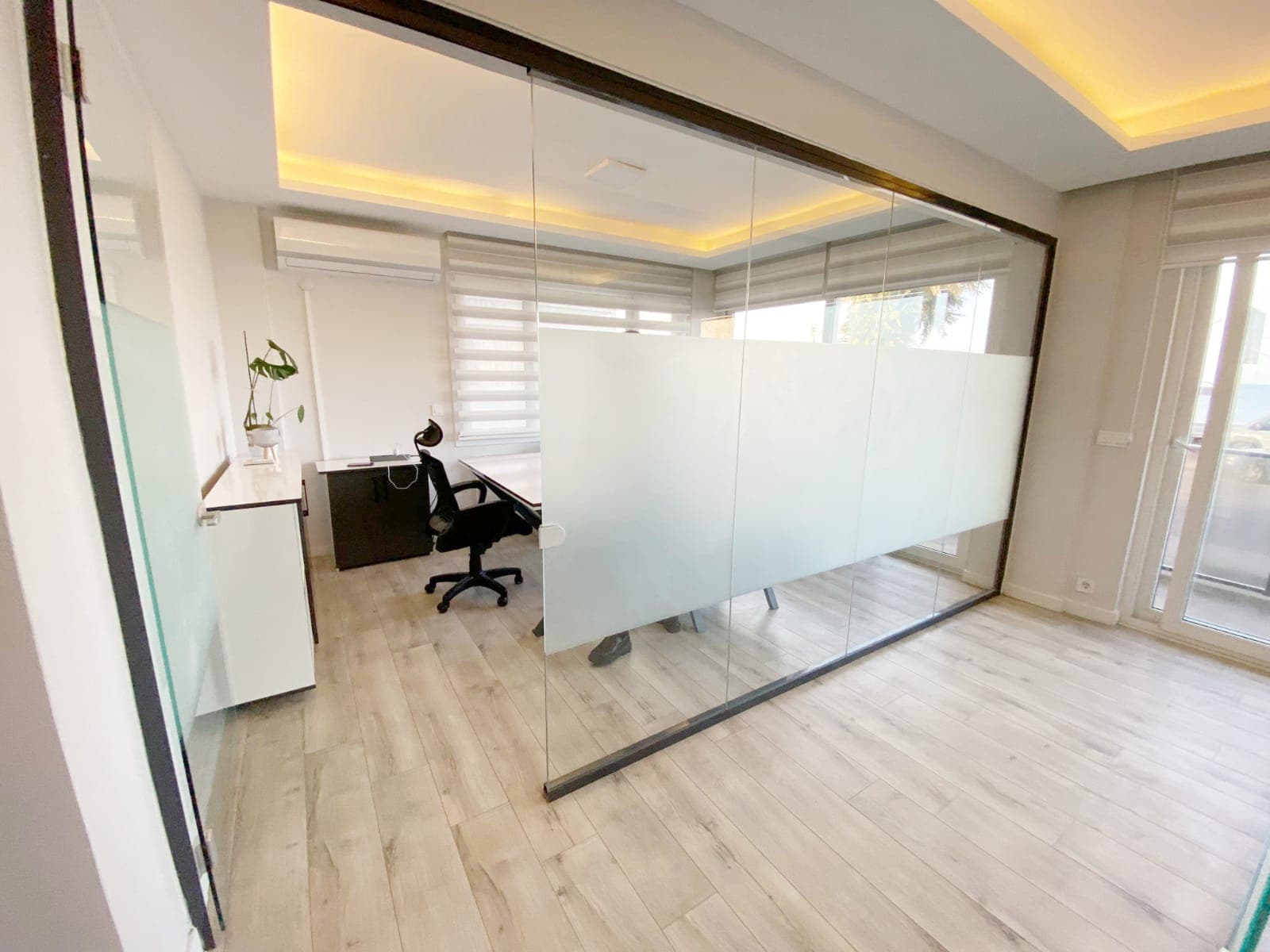 REALOFFICE GÜZELBAHÇE HAZIR OFİS & SANAL OFİS — Konak, İzmir Hazır Ofis