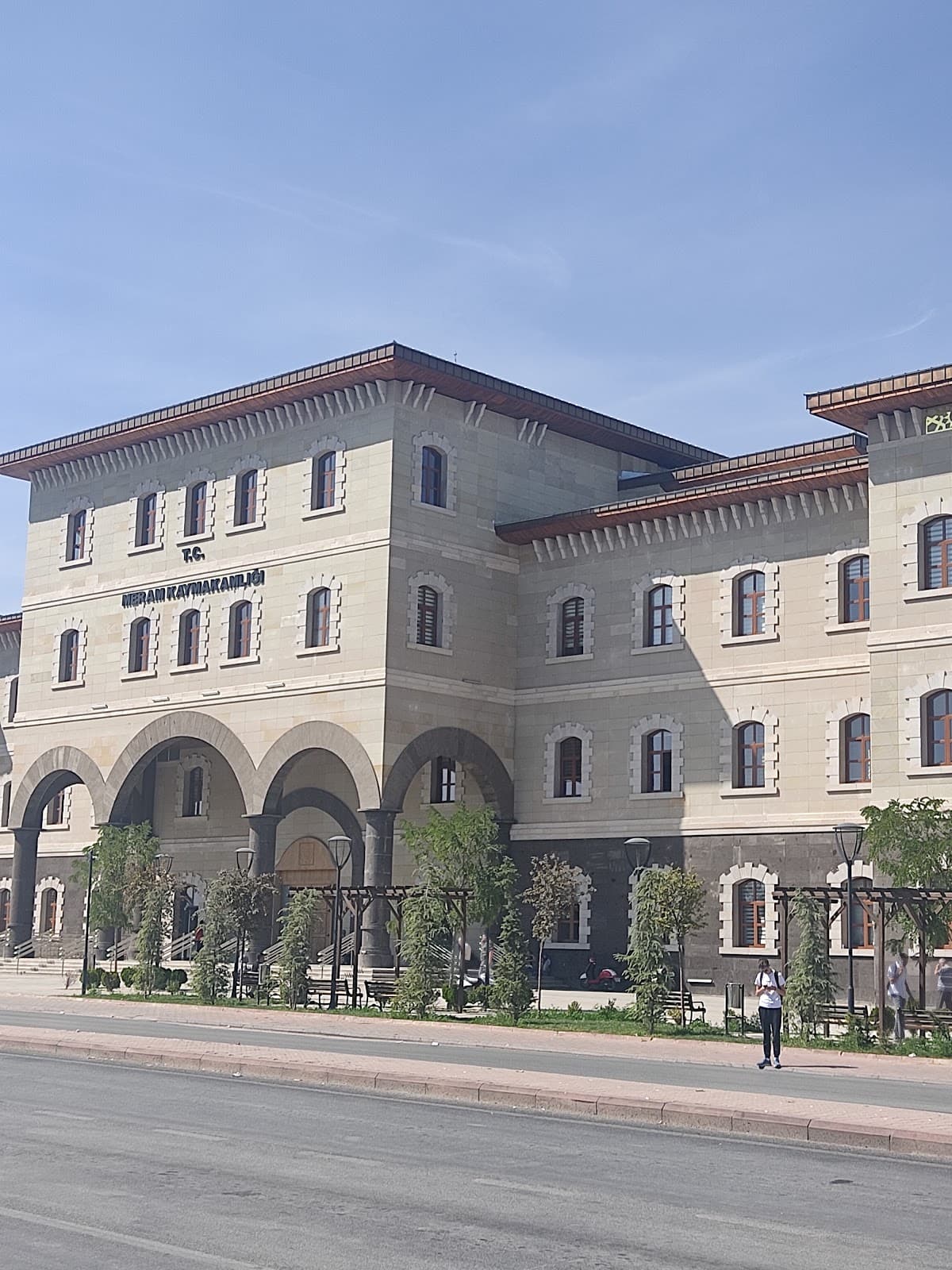 T.C. Meram Hükümet Konağı — Meram, Konya Hazır Ofis