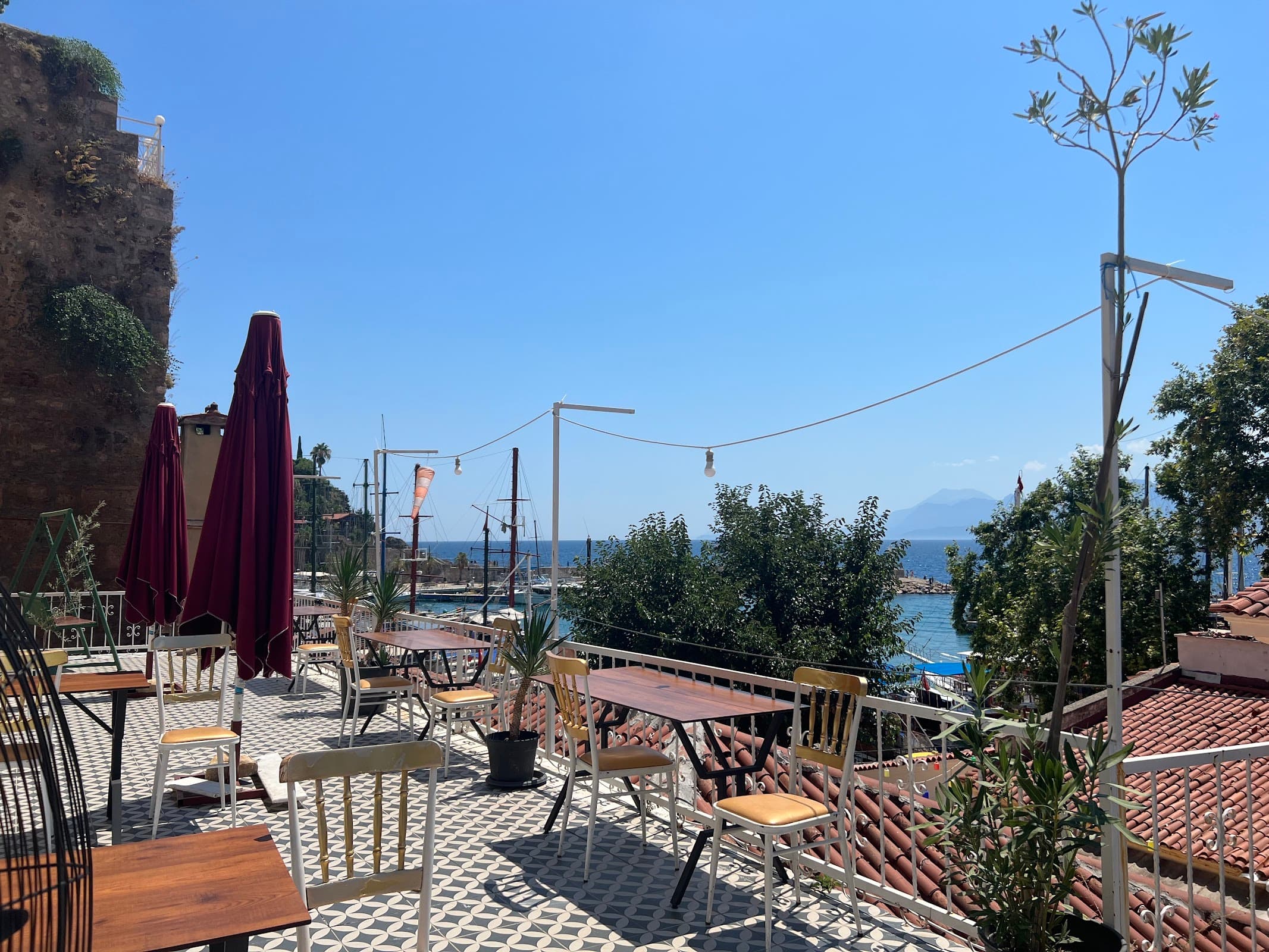 Coworking Antalya by Fikaye — Muratpaşa, Antalya Coworking