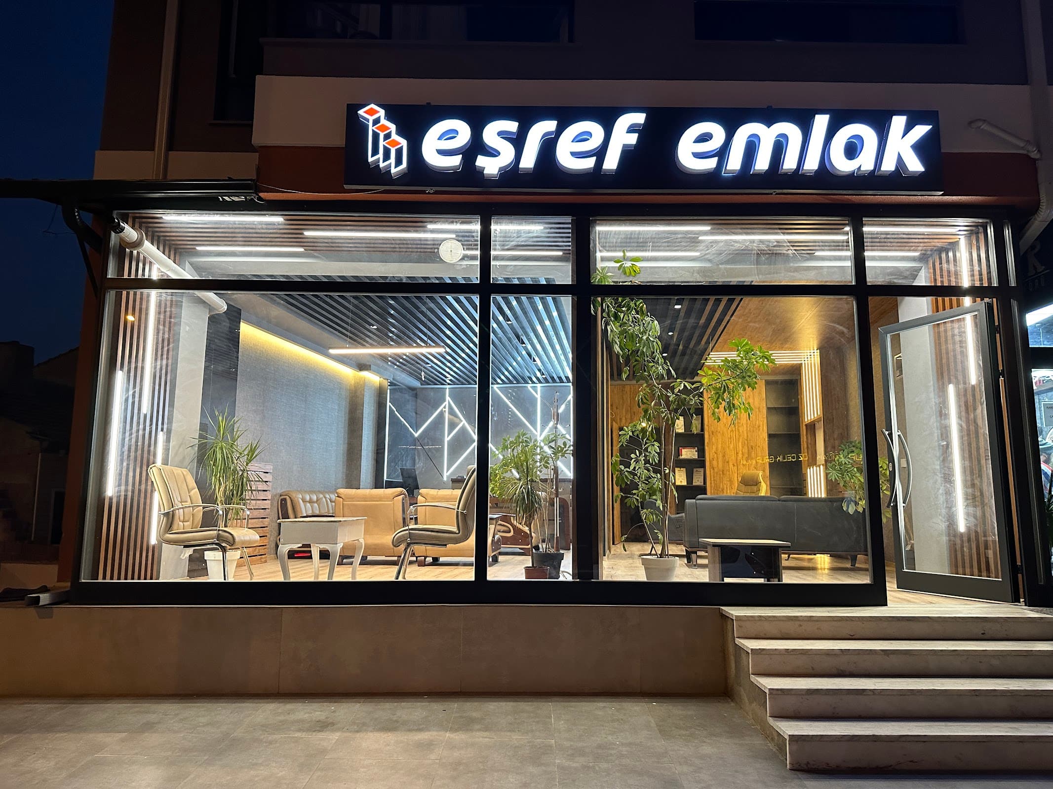 Eşref Emlak Premium Ofis — Tepebaşı, Eskişehir Hazır Ofis