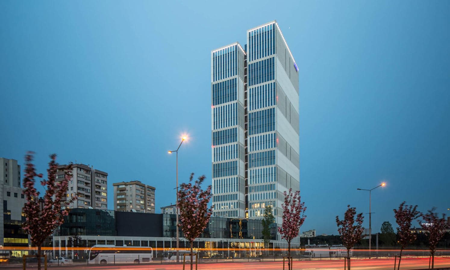 Plaza Cubes | Quick Tower Kozyatağı | Hazır & Sanal & Kiralık Ofis — Kozyatağı, İstanbul Plaza Ofis