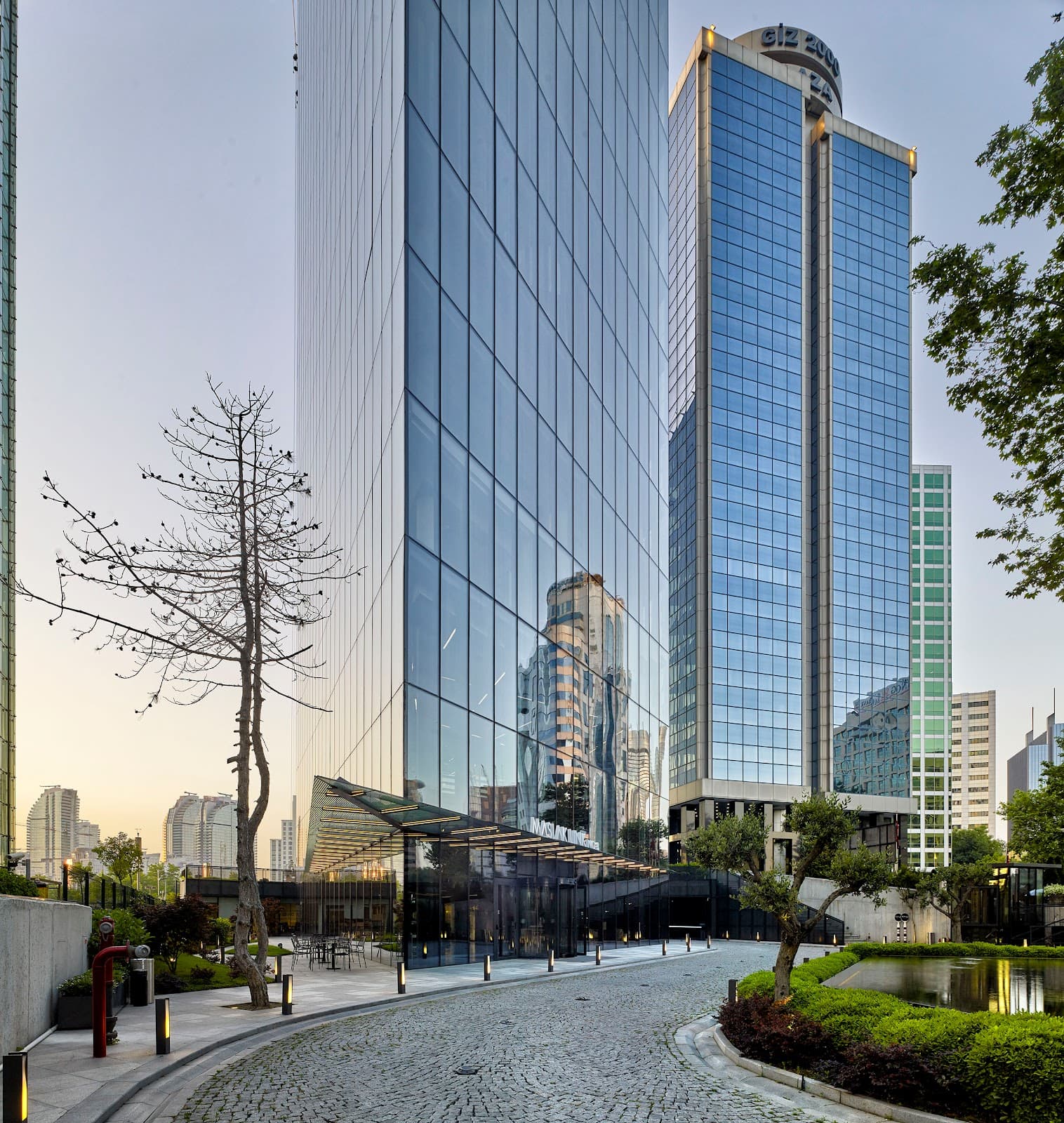 Maslak Link Plaza — Sarıyer, İstanbul Plaza Ofis